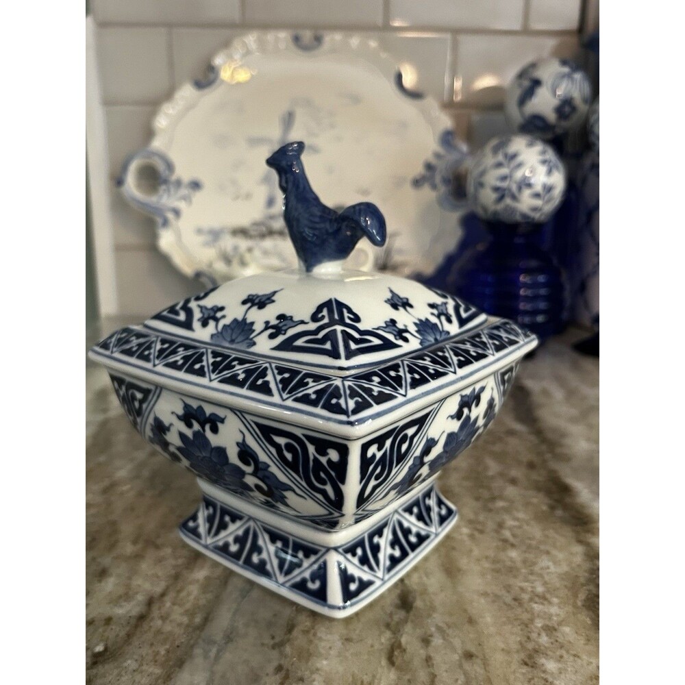Bombay Blue & White Blue Rooster Lidded Porcelain Candy/Trinket Box